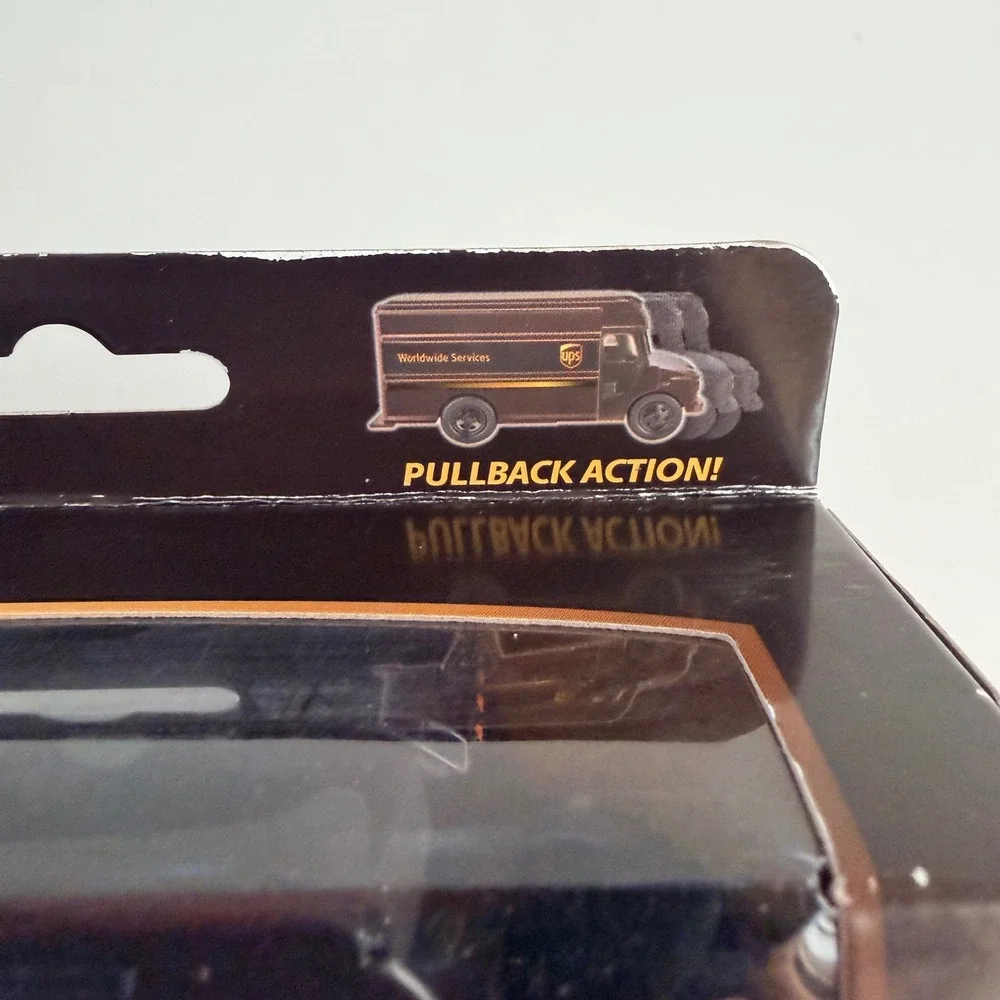 Daron UPS Package Truck Pullback Action Worldwide Services Diecast RT4349